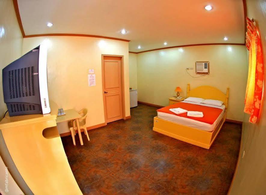 Subic Waterfront Resort And Hotel Eksteriør bilde