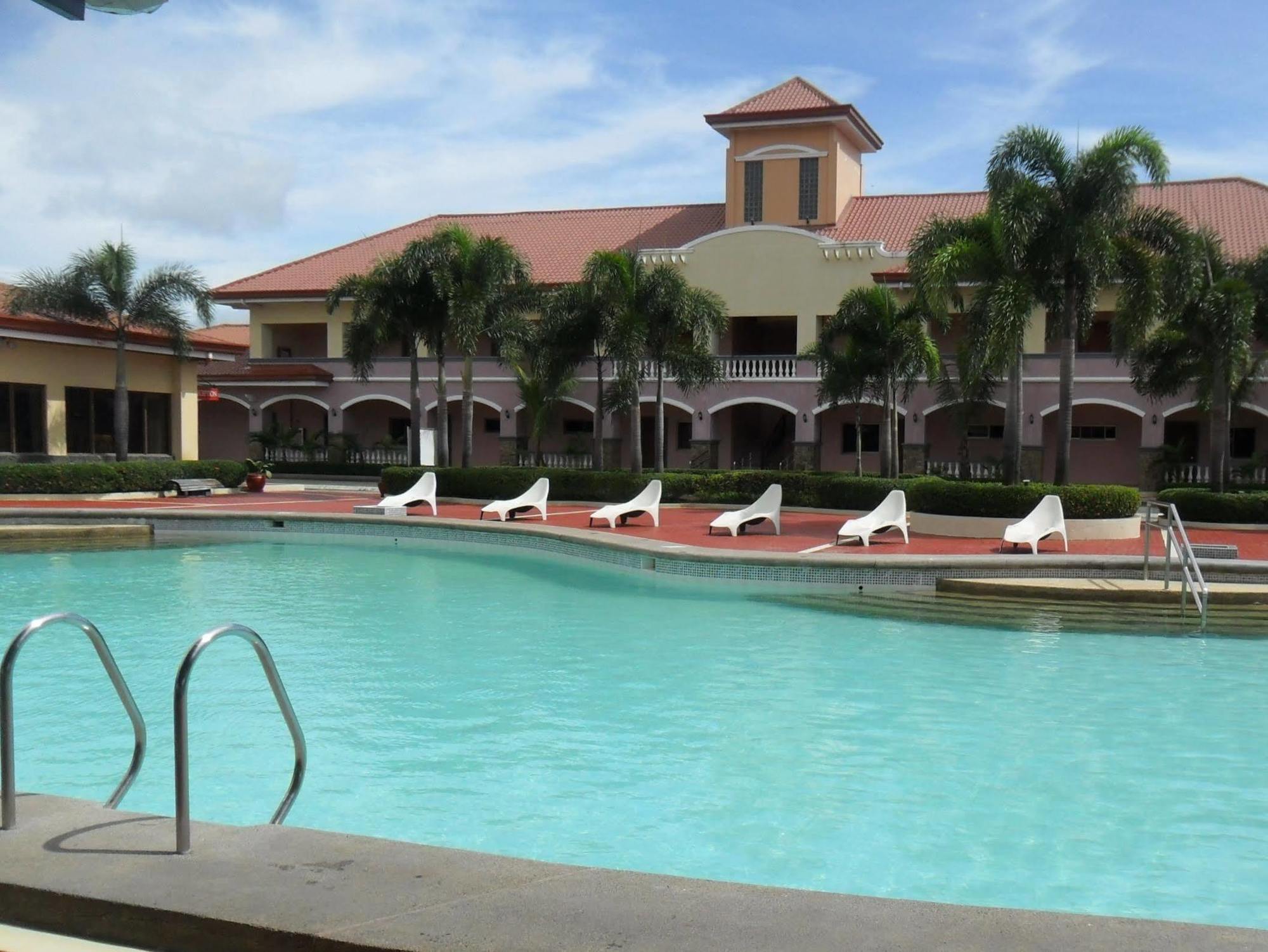 Subic Waterfront Resort And Hotel Eksteriør bilde